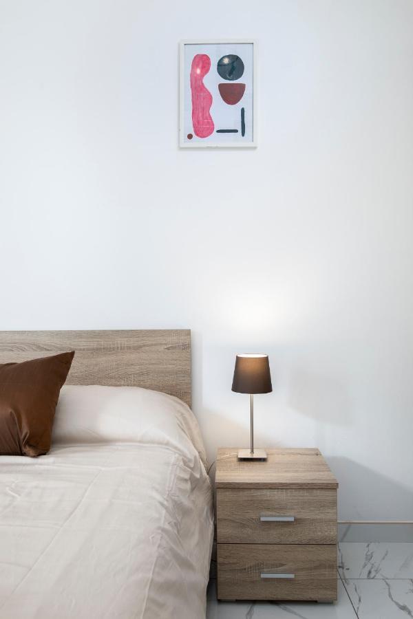 Sea View Apartment 2 Bedrooms 2 Bathrooms, 2 Minutes Away From The Sea St. Julian's Exterior foto